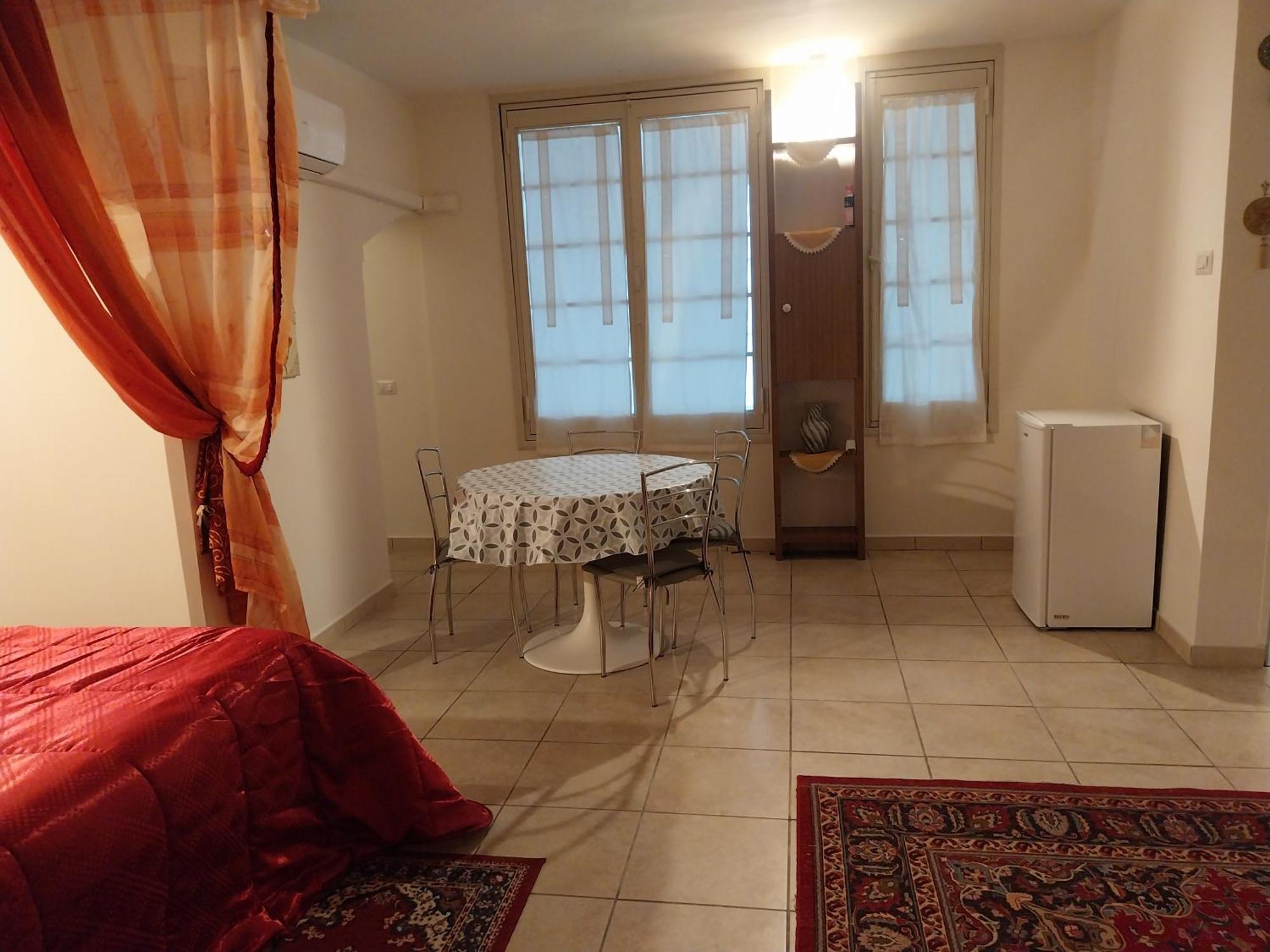 Casa Vacanza La Maison De Losyram Art 살레르노 외부 사진